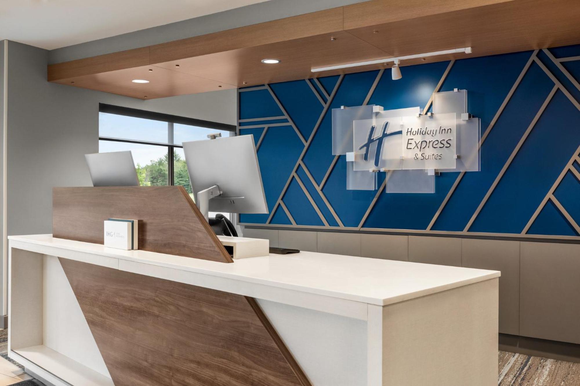 Holiday Inn Express & Suites Rhinelander By Ihg 외부 사진
