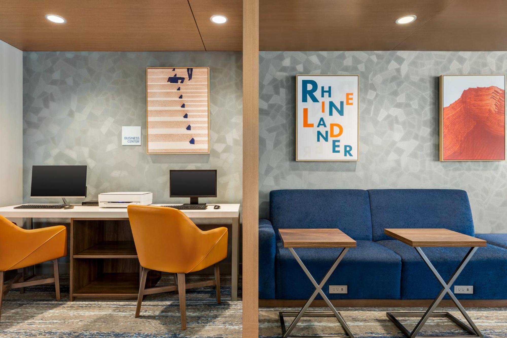 Holiday Inn Express & Suites Rhinelander By Ihg 외부 사진