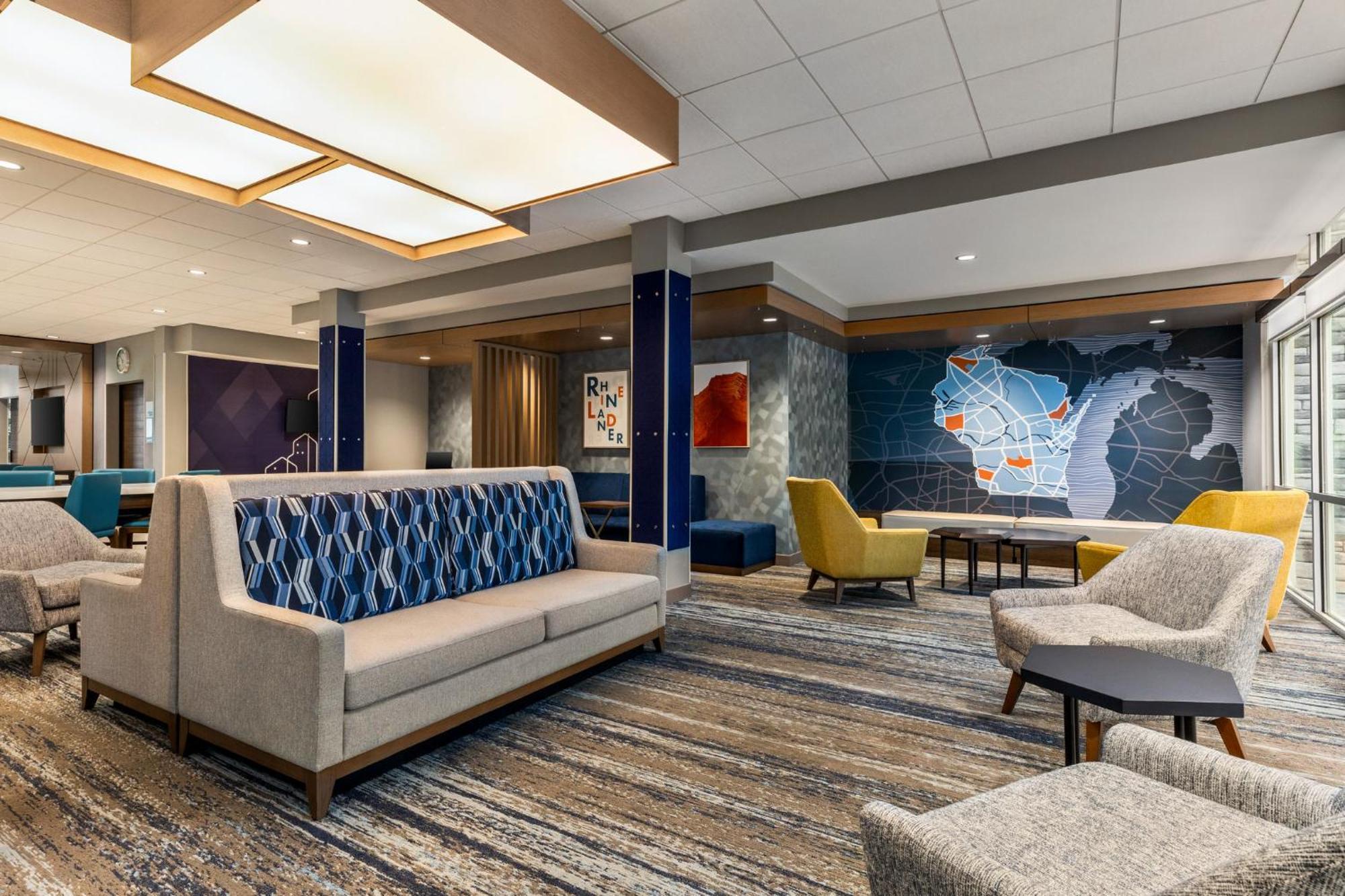 Holiday Inn Express & Suites Rhinelander By Ihg 외부 사진